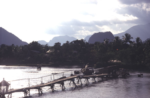 photo of Laos, Vang Vieng (Vangvieng), bridge across the Nam Song River